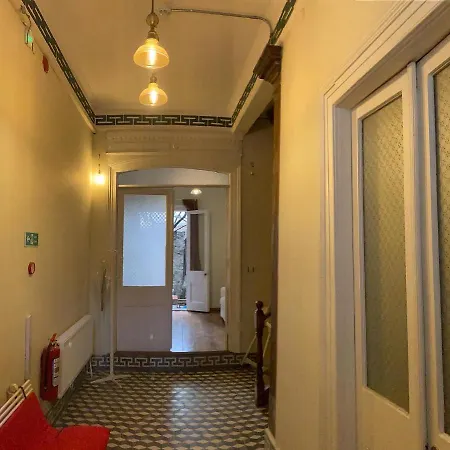 Mari's Boutique בית הארחה